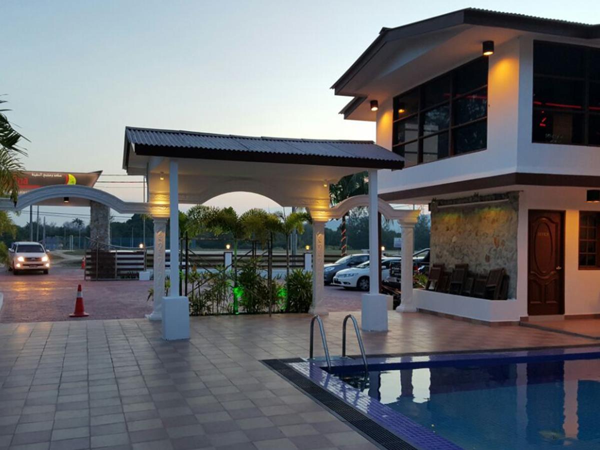 Alsafina Kijal Beach Resort & Restaurant Exteriér fotografie